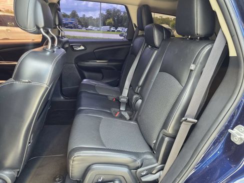 Used 2019 Dodge Journey Crossroad FWD image 15
