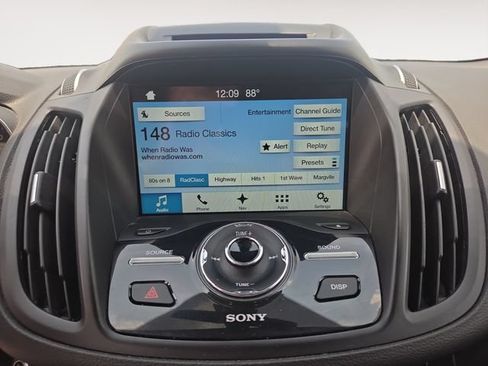 Used 2017 Ford Escape Titanium AWD/4WD image 22