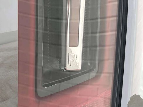 New 2026 Rolls-Royce Cullinan Black Badge image 18