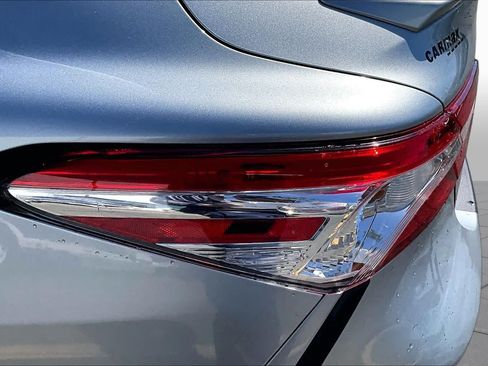 Used 2020 Toyota Camry SE w/ Convenience Package FWD image 28