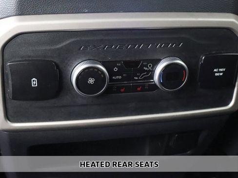 Used 2024 Ford Expedition Limited image 9