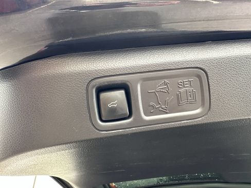 Used 2023 Ford Expedition Platinum AWD/4WD image 35