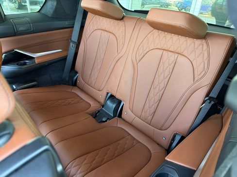 Used 2023 BMW X7 xDrive40i w/ Executive Package AWD/4WD image 14