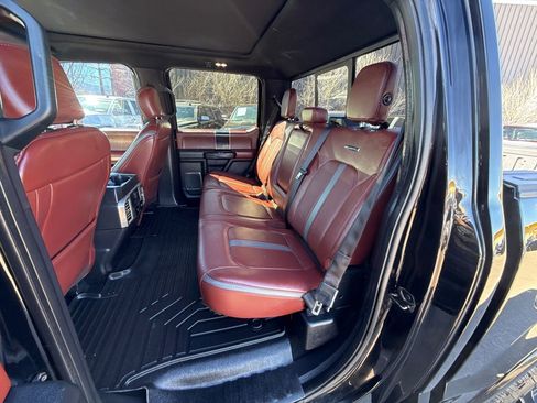 Used 2018 Ford F150 Platinum w/ Equipment Group 701A Luxury image 18