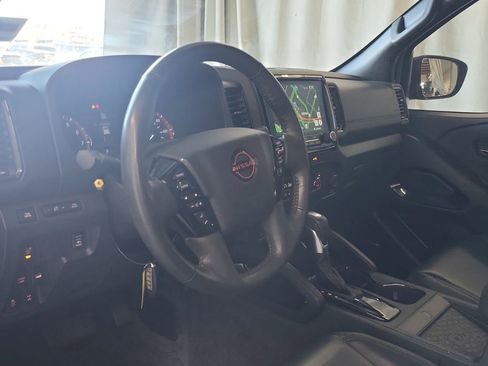 Used 2022 Nissan Frontier PRO-4X w/ Pro-4X Premium Package image 11