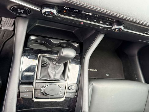 Certified 2025 MAZDA MAZDA3 s image 25