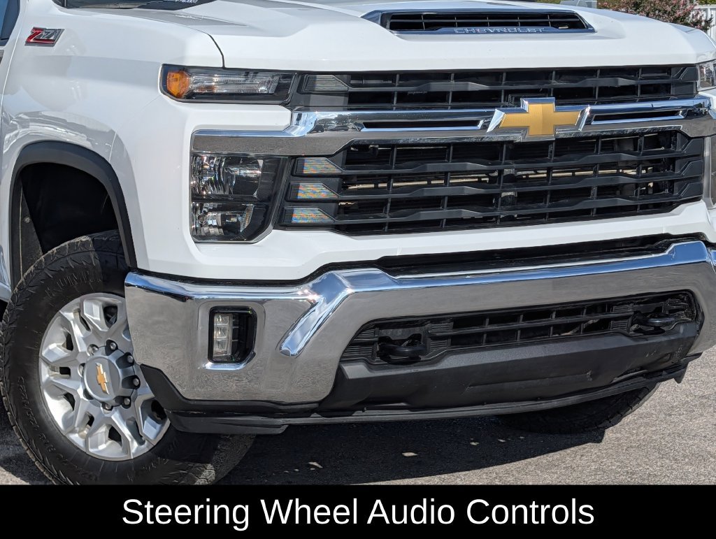 Used 2025 Chevrolet Silverado 2500 LT AWD/4WD image 8