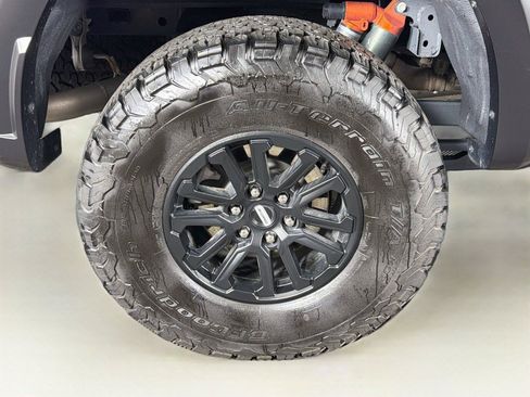 Used 2025 Ford F150 Raptor AWD/4WD image 35