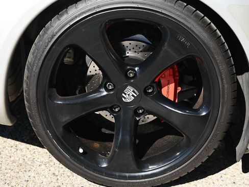 Used 2005 Porsche 911 Carrera image 10