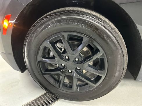 Used 2024 Chevrolet Equinox LT image 9