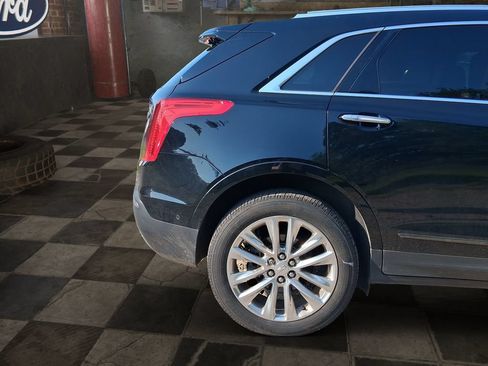 Used 2017 Cadillac XT5 Platinum w/ Driver Assist Package AWD/4WD image 8