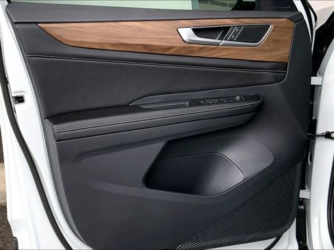 New 2026 Volkswagen Atlas SE FWD image 10