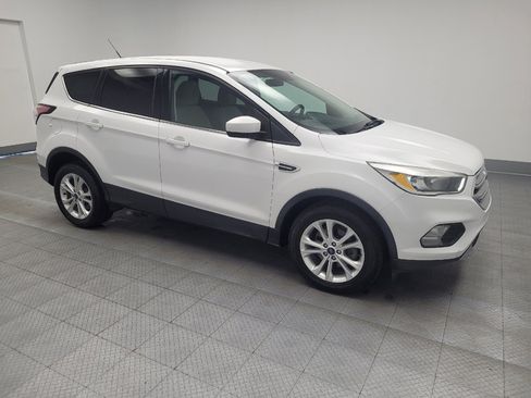 Used 2017 Ford Escape SE image 11