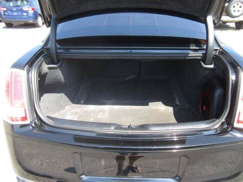 Used 2013 Chrysler 300 S RWD image 26