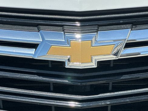 Used 2024 Chevrolet Equinox LT FWD image 38