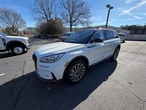 New 2026 Lincoln Corsair Reserve image 3