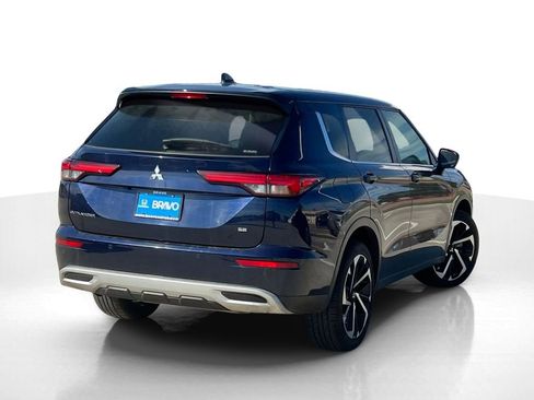 Used 2024 Mitsubishi Outlander SE image 5