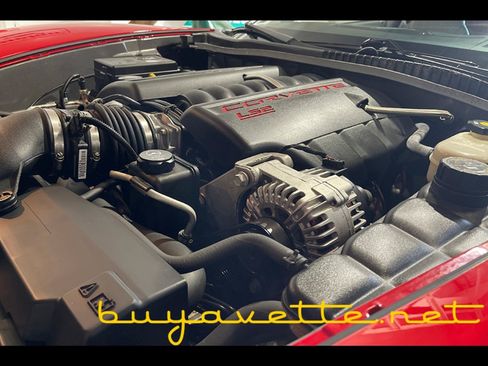 Used 2006 Chevrolet Corvette Coupe w/ Preferred Equipment Group RWD image 25