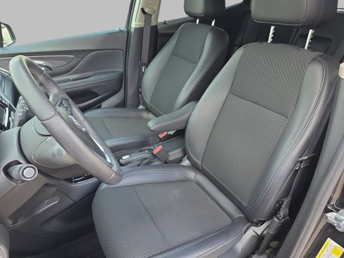 Certified 2022 Buick Encore Preferred w/ Safety Package AWD/4WD image 15