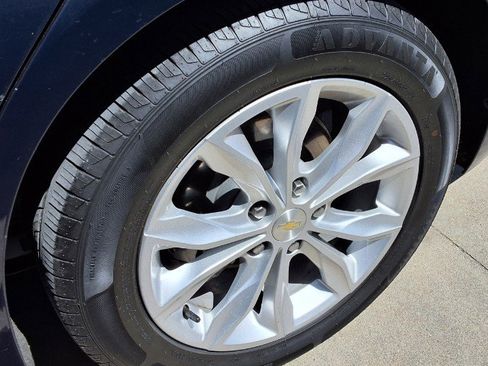 Used 2022 Chevrolet Malibu LT FWD image 21