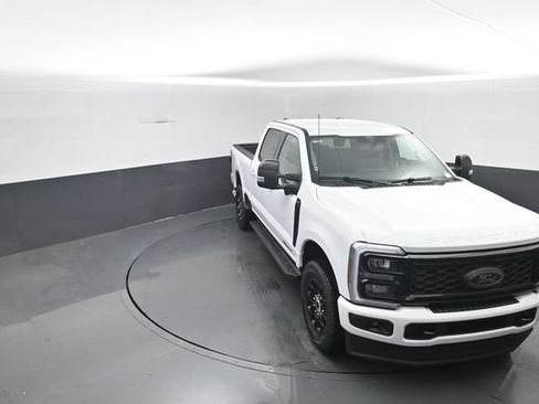 New 2026 Ford F250 Lariat w/ Black Appearance Package AWD/4WD image 25