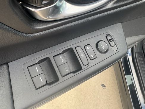 Certified 2025 Honda CR-V Sport image 11
