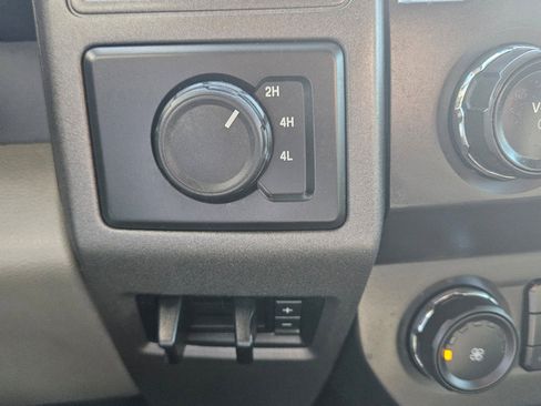 Used 2021 Ford F250 XL w/ STX Appearance Package AWD/4WD image 15