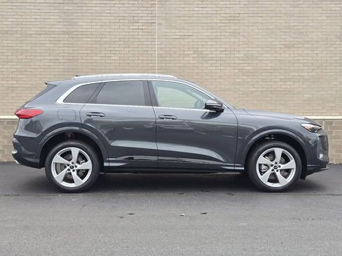 Certified 2025 Audi Q5 Premium Plus w/ Premium Plus AWD/4WD image 27