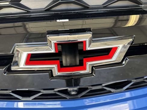 Used 2025 Chevrolet Colorado ZR2 w/ Midnight Edition AWD/4WD image 15