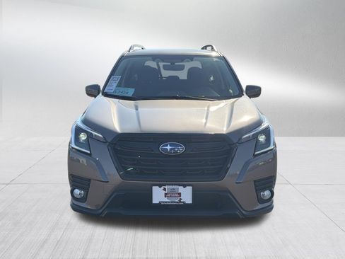 Certified 2022 Subaru Forester Premium w/ Popular Package #2 AWD/4WD image 2