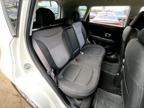Used 2017 Kia Soul + w/ UVO Package image 17