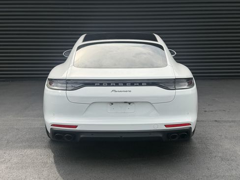 Certified 2023 Porsche Panamera image 10