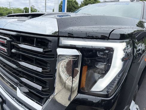 Used 2026 GMC Sierra 3500 Pro w/ Convenience Package AWD/4WD image 6