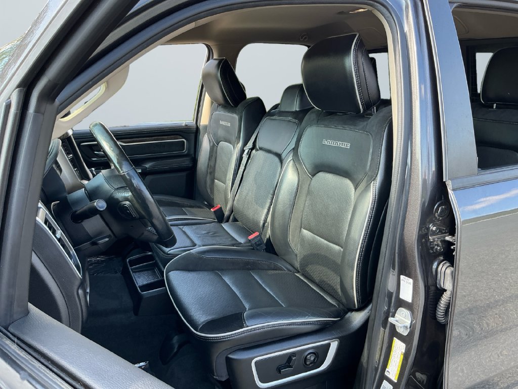 Used 2019 RAM 1500 Laramie AWD/4WD image 10