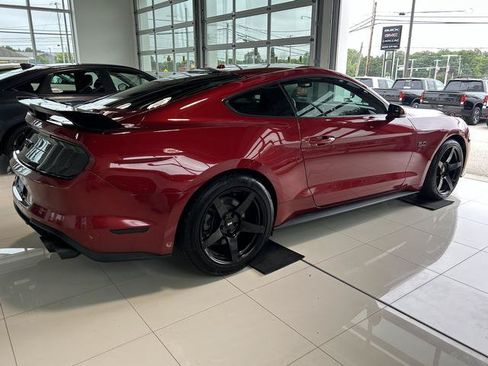 Used 2018 Ford Mustang GT Premium RWD image 7