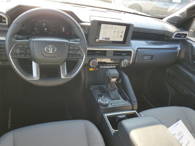 Used 2024 Toyota Tacoma SR5 AWD/4WD image 9