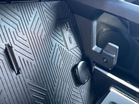 Used 2024 Toyota Tacoma TRD Off-Road image 33