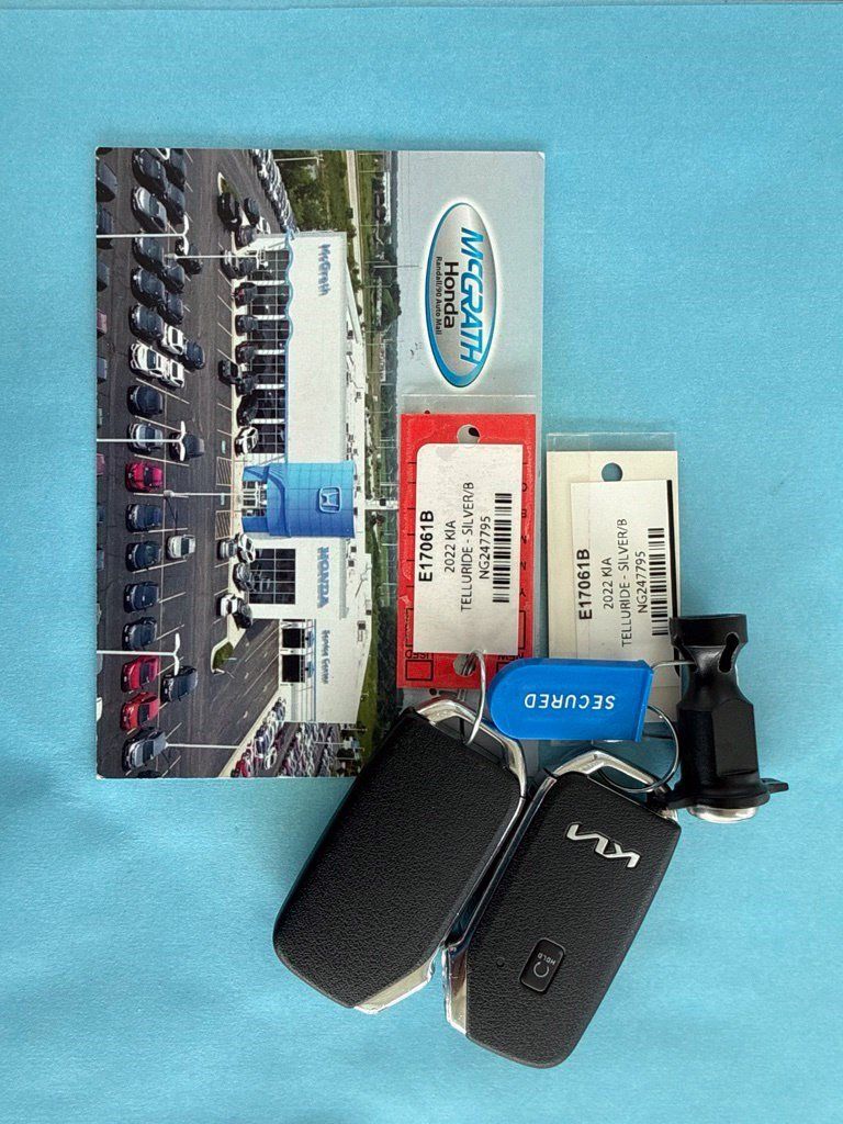 Used 2022 Kia Telluride LX AWD/4WD image 4