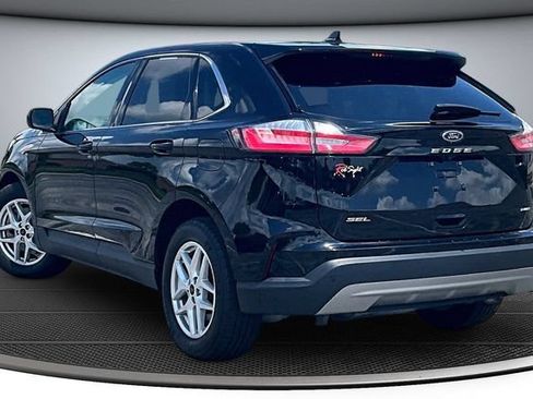 Used 2023 Ford Edge SEL w/ Convenience Package AWD/4WD image 4