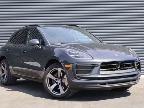Certified 2023 Porsche Macan AWD/4WD image 8