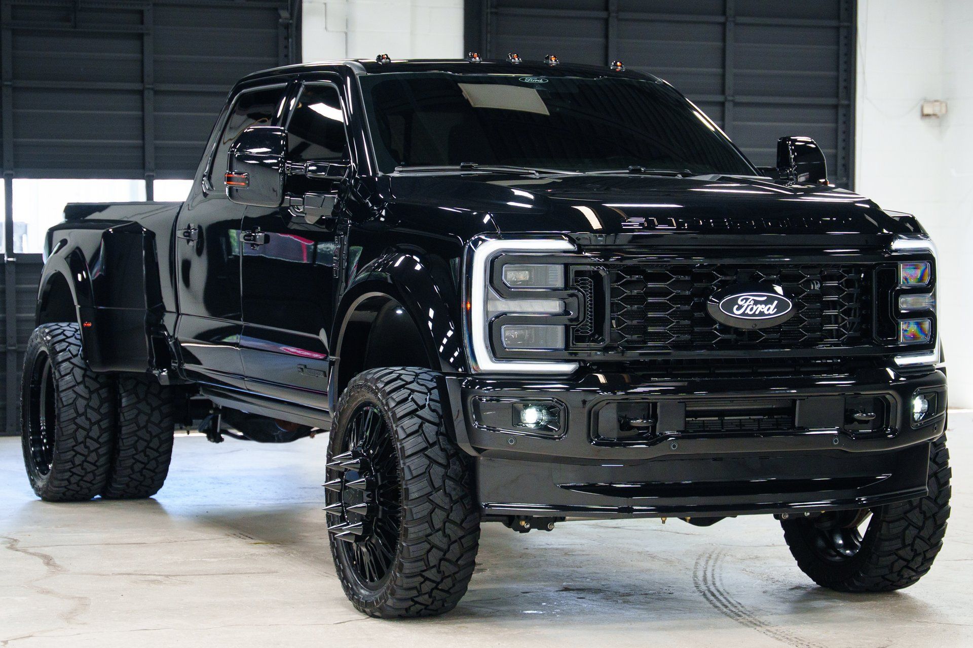 Used 2025 Ford F450 Platinum AWD/4WD image 13
