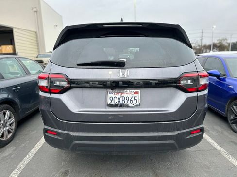 Used 2023 Honda Pilot LX image 5