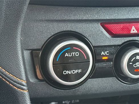 Used 2020 Subaru Crosstrek 2.0i Limited w/ Moonroof Package w/Navigation image 29