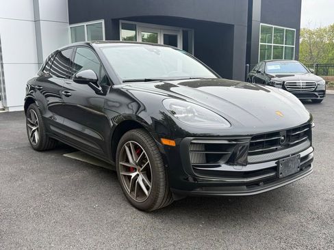 Used 2023 Porsche Macan S AWD/4WD image 1