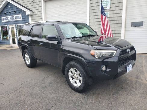 Used 2016 Toyota 4Runner SR5 AWD/4WD image 2