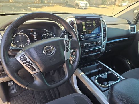 Certified 2021 Nissan Titan SV w/ SV Convenience Package AWD/4WD image 15