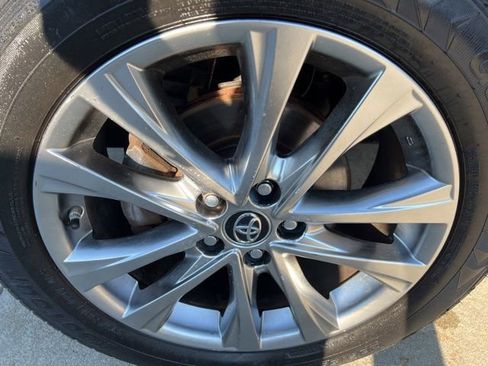 Used 2016 Toyota RAV4 Limited w/ Protection Package AWD/4WD image 9