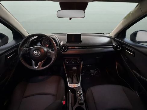 Used 2016 Scion iA FWD image 10