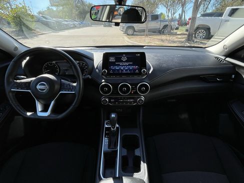 Used 2022 Nissan Sentra SV w/ All-Weather Package image 10