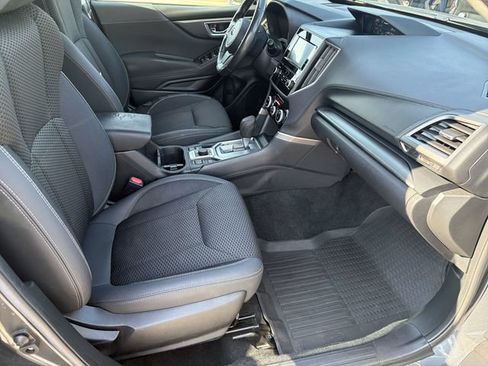 Used 2020 Subaru Forester Premium AWD/4WD image 18